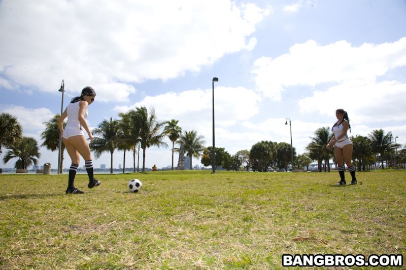 Sophia Summer and Bailey get sweaty as they show off their Amazing Asses