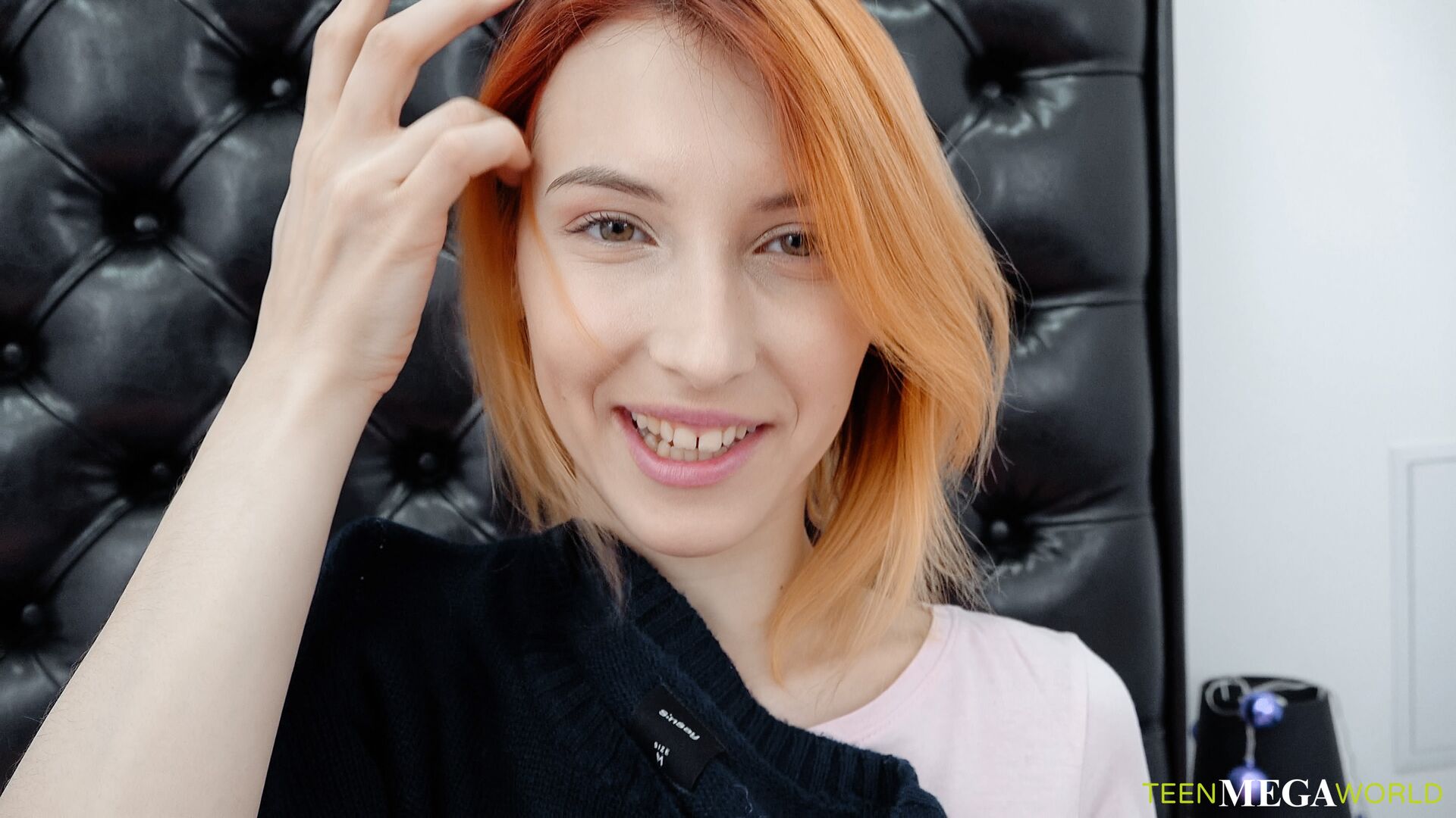 Ginger cutie tests toys on cam