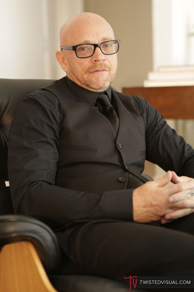Buck Angel: Who's The Man!