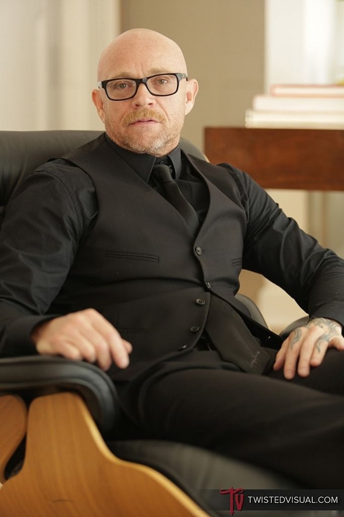 Buck Angel: Who's The Man!