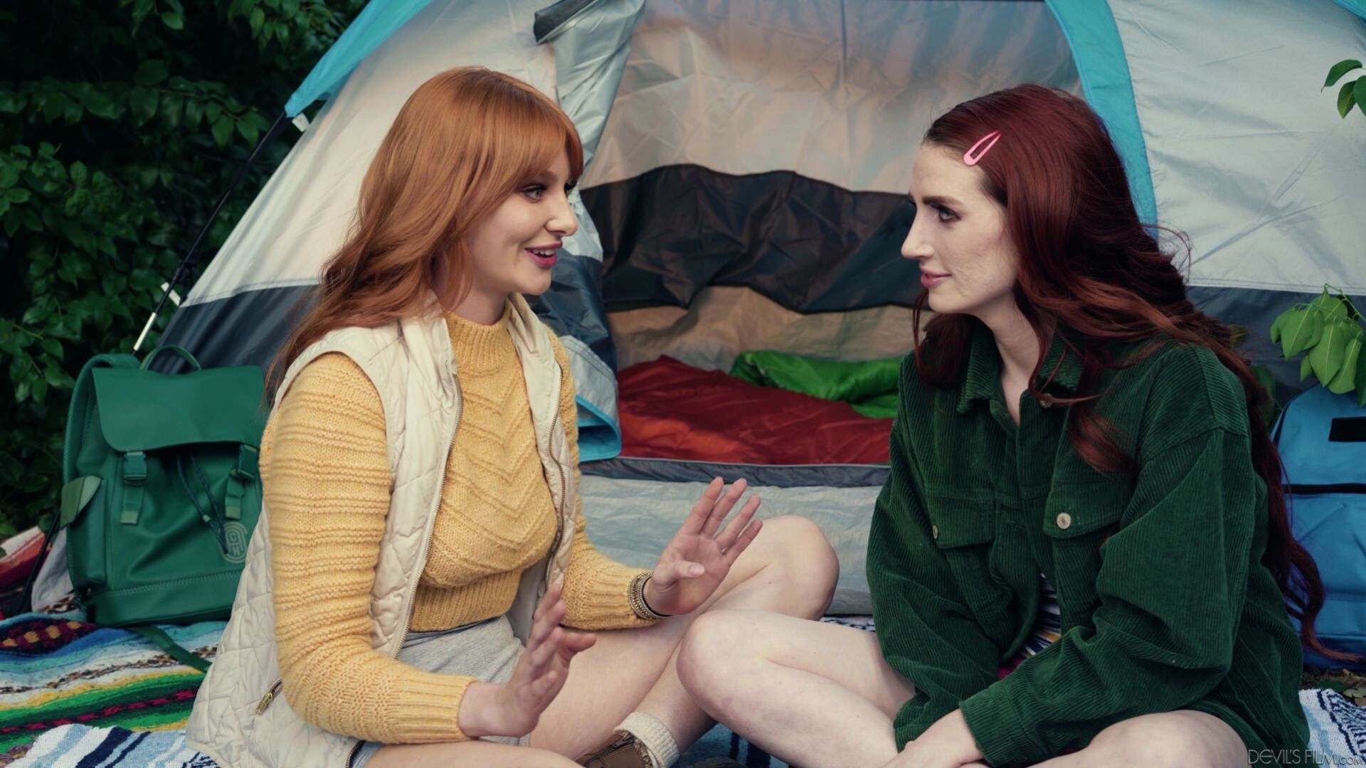 My Neighbor's A Lesbo!? - Aria Carson & Lacy Lennon