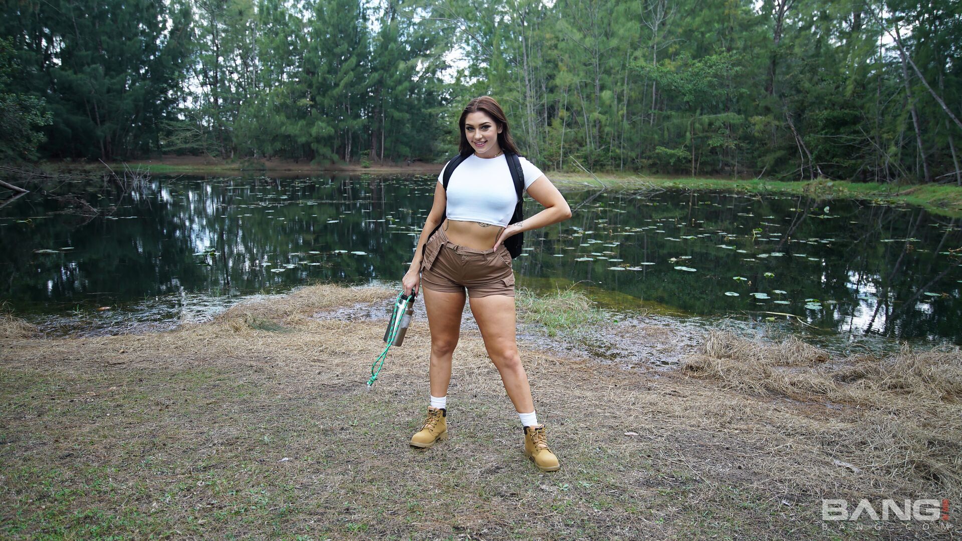 Vivian Taylor Lets A Fat Cock Explore Her Pussy On A Hike