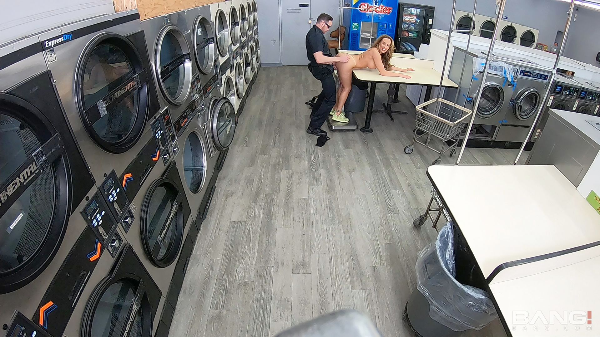 Richelle Ryan Runs From The Cops And Gets Her Pussy Fucked In A Laundromat
