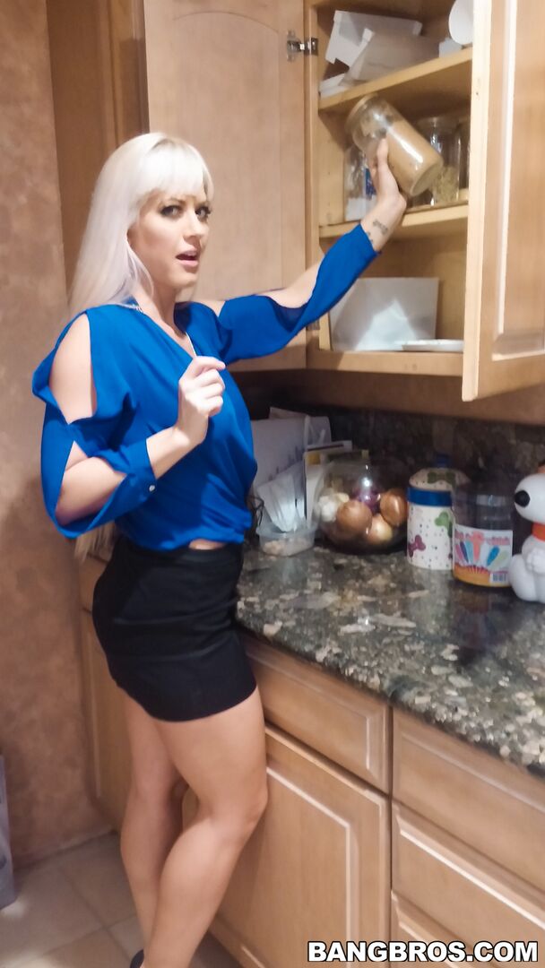 Stepmom gives her son a lesson in Fucking