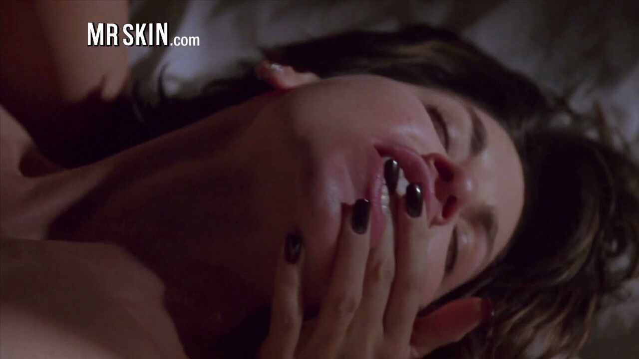 Steamy Lesbian Scenes