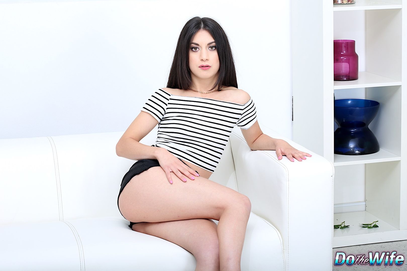 Hubbie Watches Wife Satisfy Her BBC Cravings