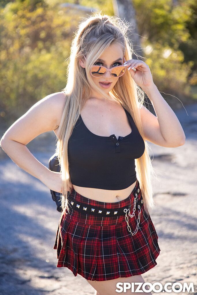 Hitchhiking Cutie Blake Blossom Gets Her Tits Covered With Huge Load