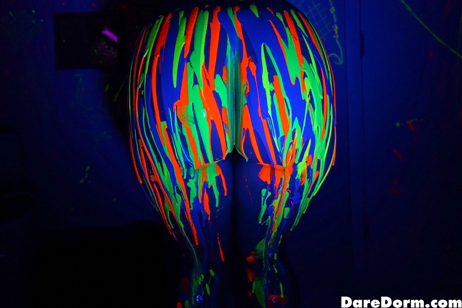 Glow Party