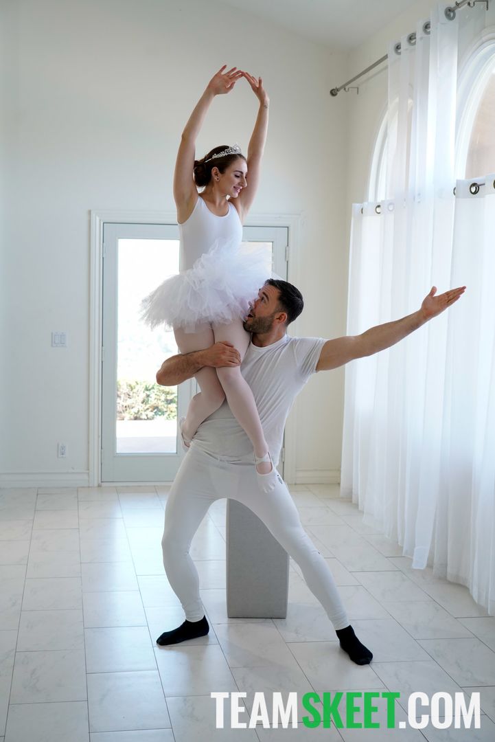 Stretchy Lil Dancer