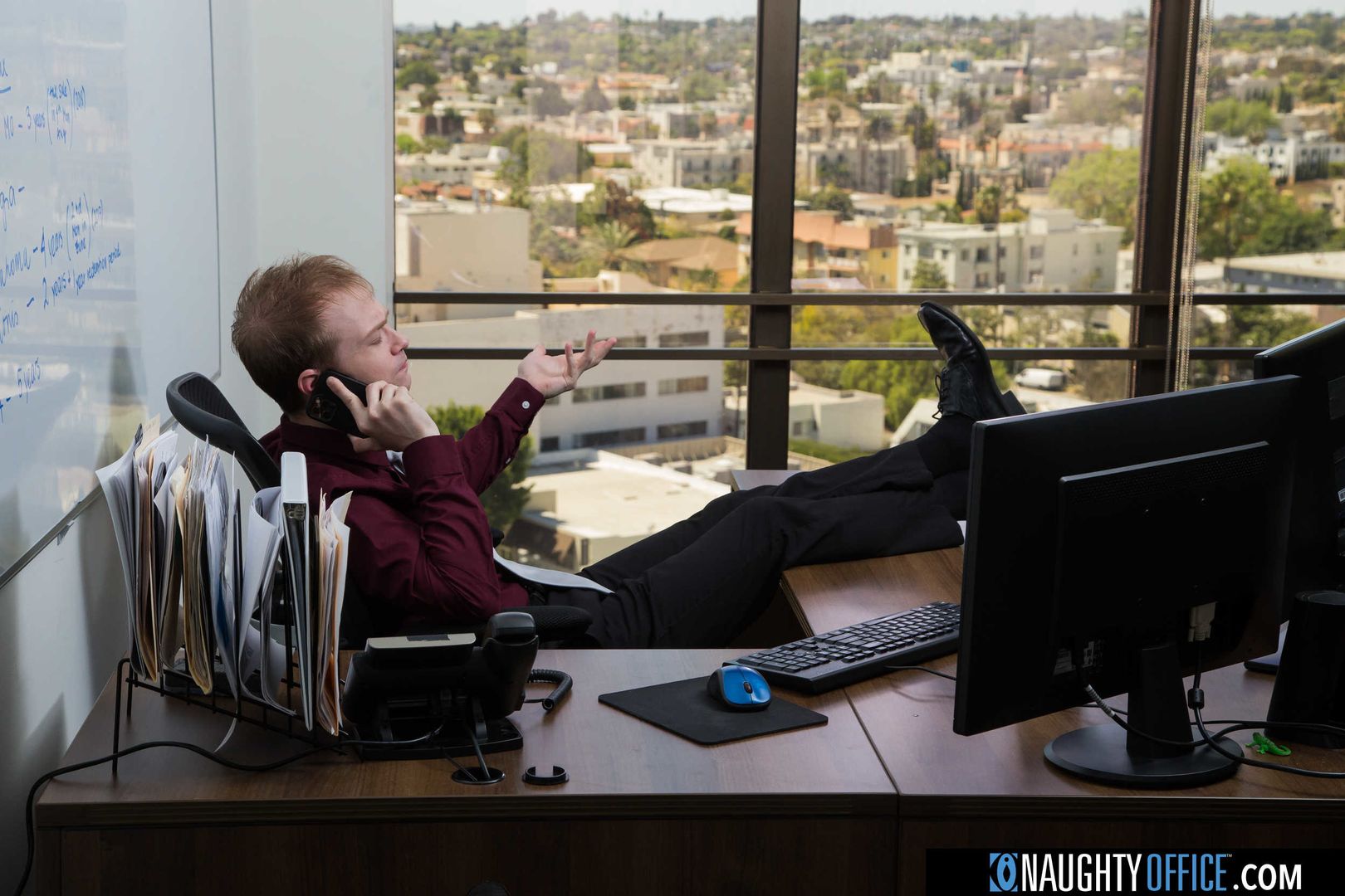 Syren De Mer gets hard cock at the office