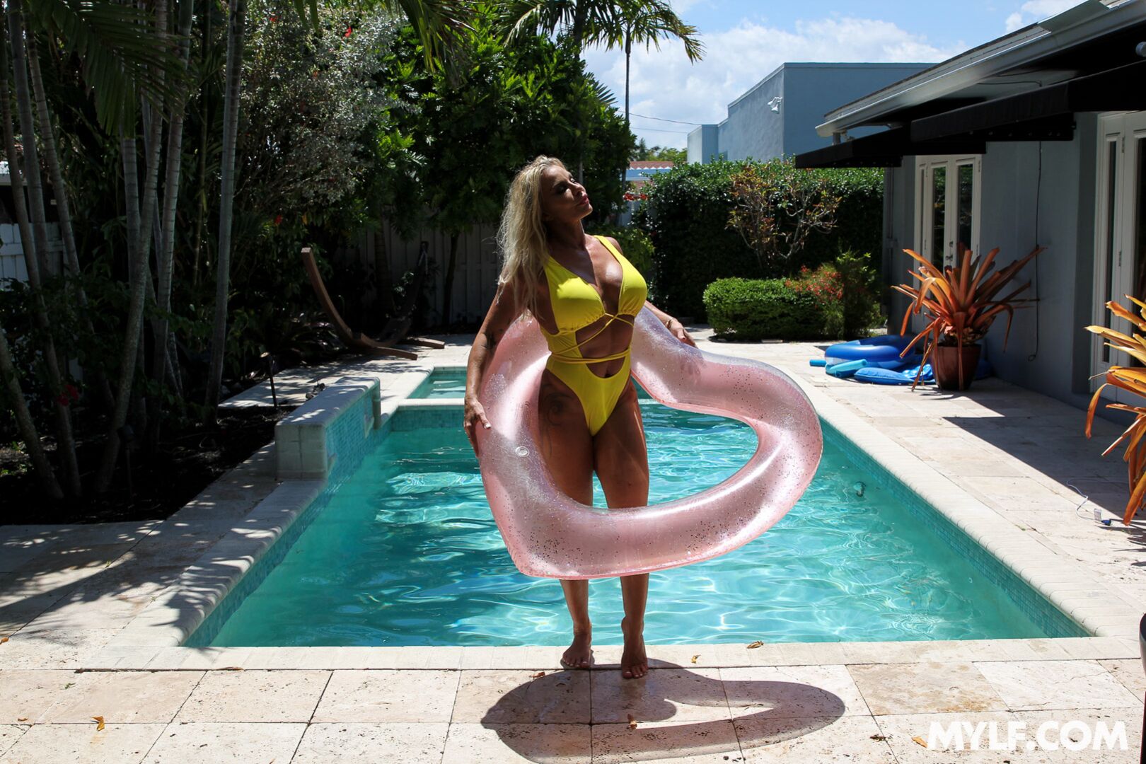 High Quality Blonde MYLF