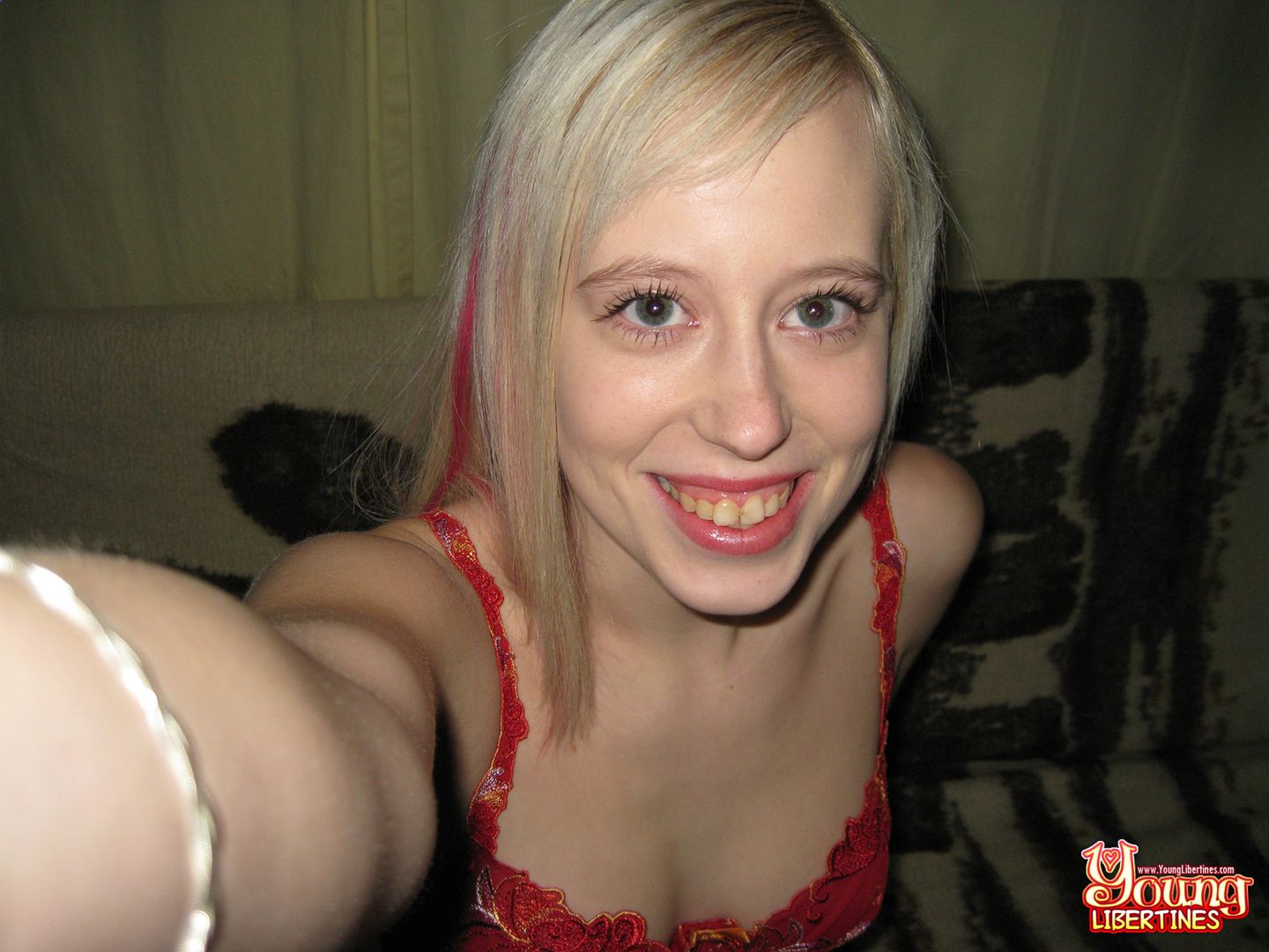 Teeny dildoing in the office