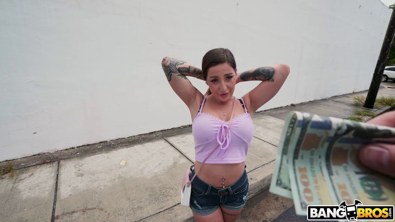 Wild Girl Twerks For a Ride