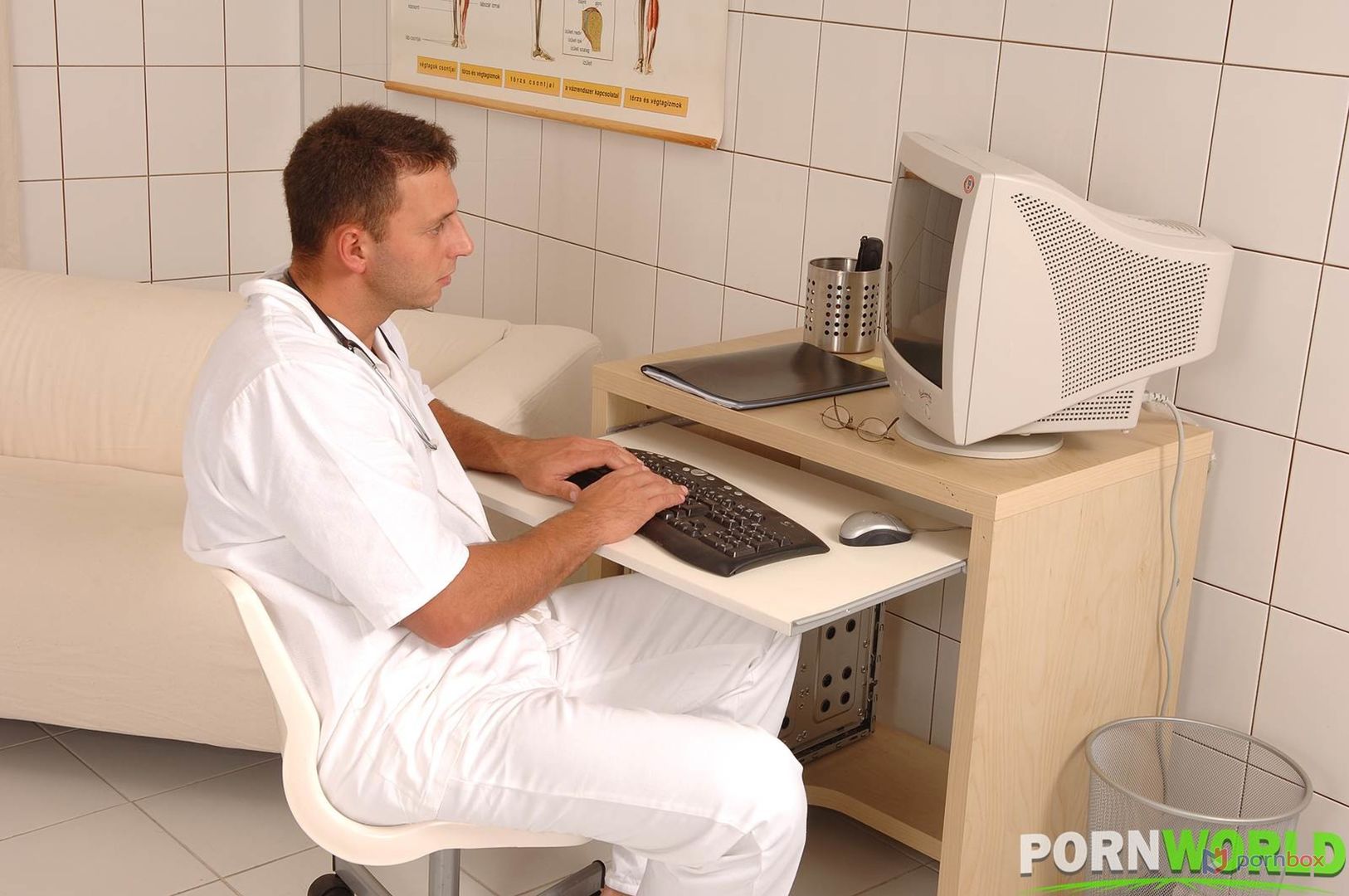 Huge Natural Breast Horny MILF Fucked by Her Doctor GP1894