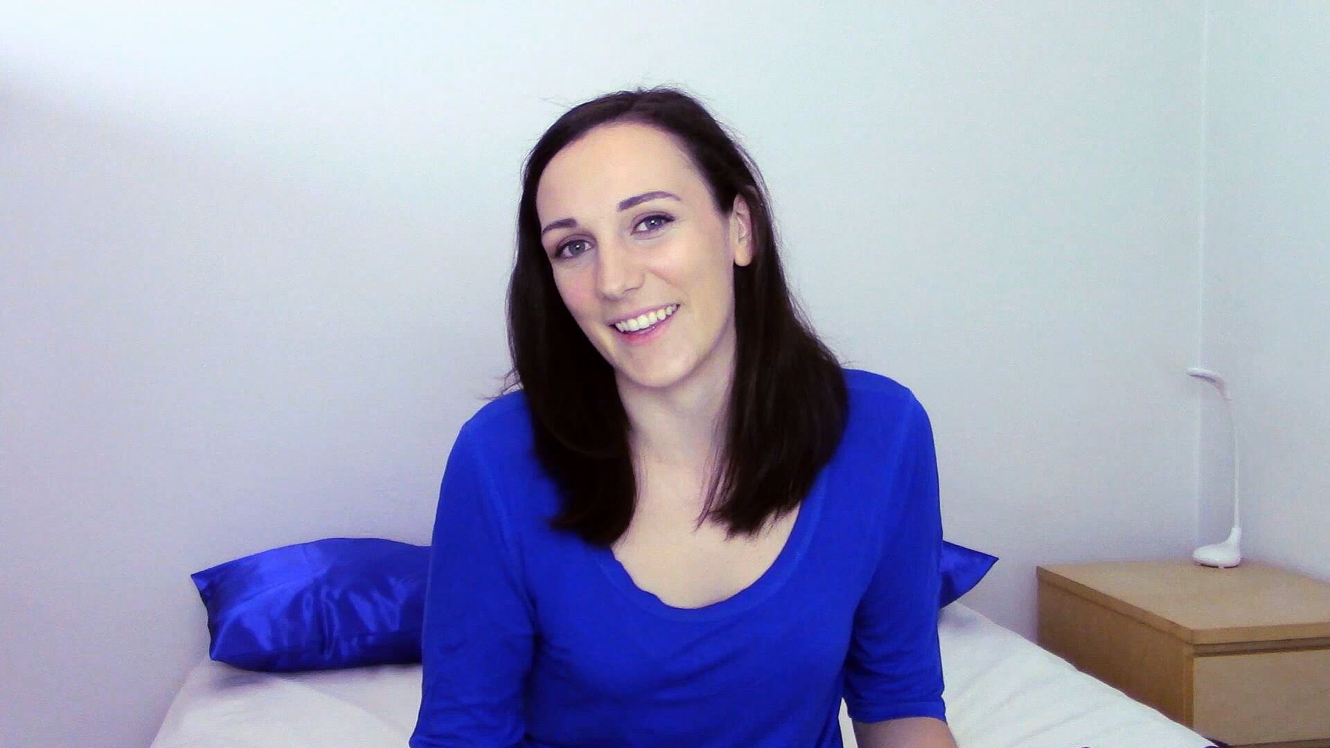 Clara Tries Not To Cum 1