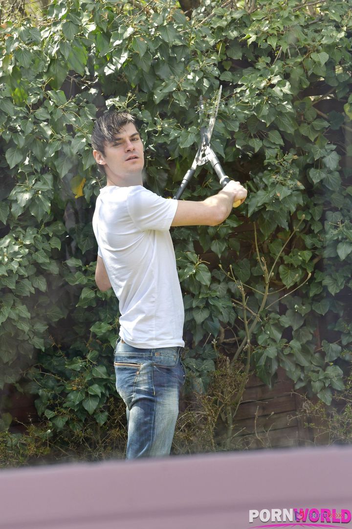 Cuck Boyfriend Interrupts Sheila Ortega Fucking the Gardener GP1911