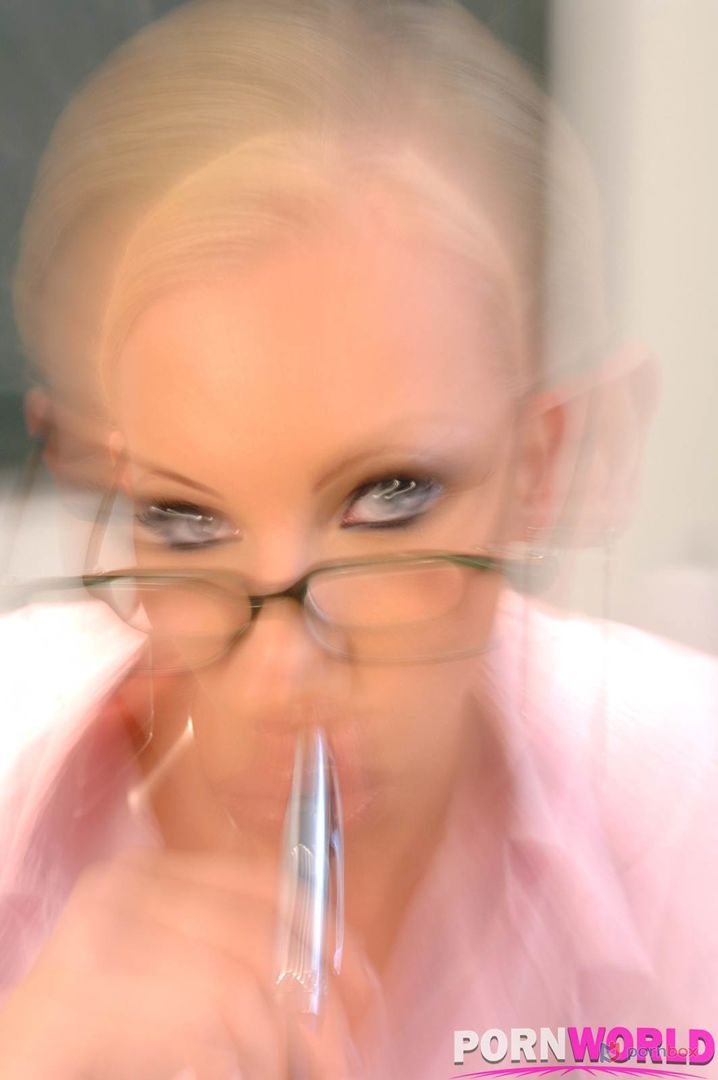 Naughty Teacher Gitta Blond Analyzed by Janitor GP1912
