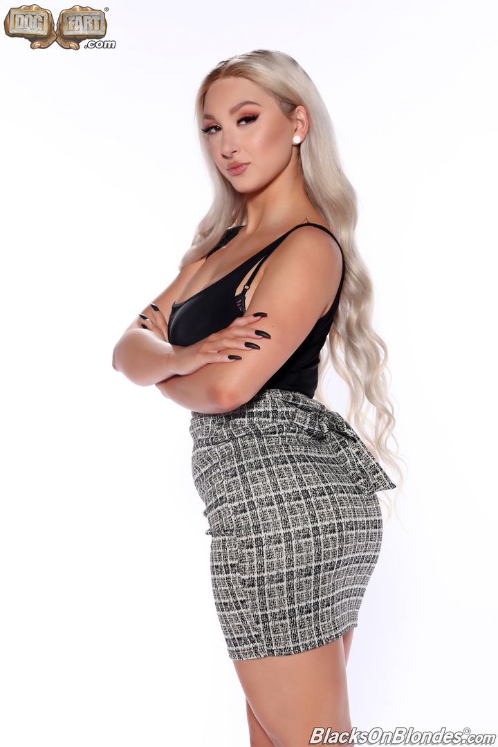 Skylar Vox-BlacksOnBlondes 3