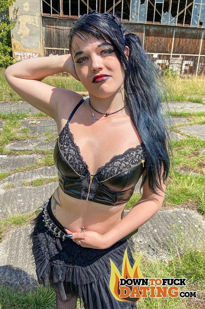 Doreen: Fuck Me Anywhere