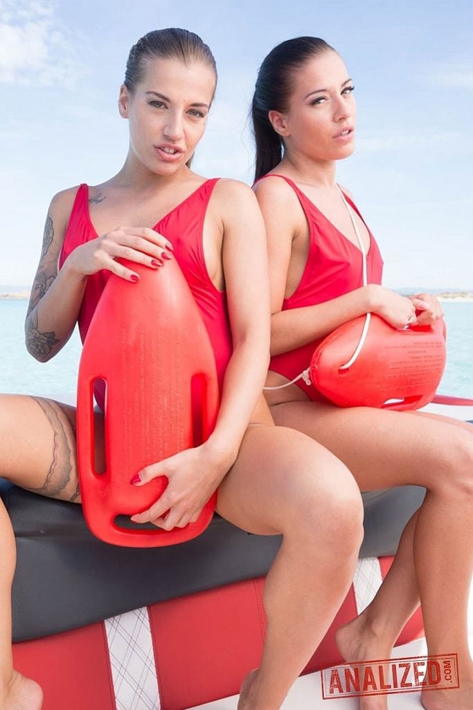 Dellai Twins: Surf Side Butt Sluts