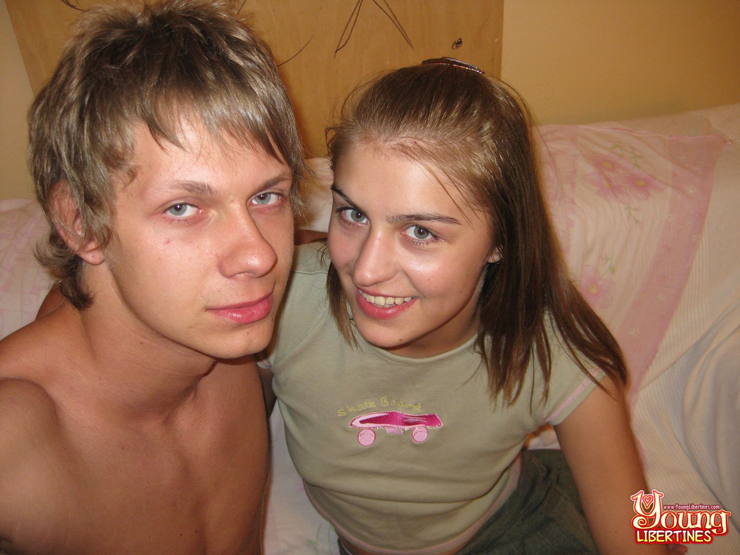 TEENS MAKE PORN AT HOME