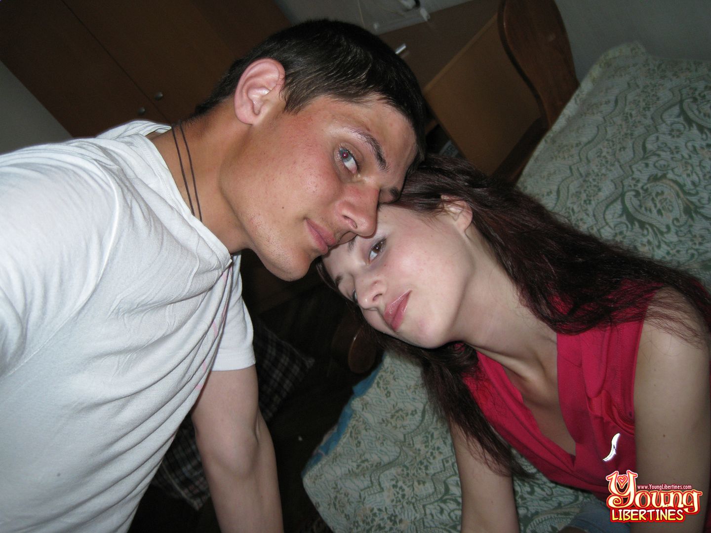 FUCKING A TEEN WHO LOVES PORN