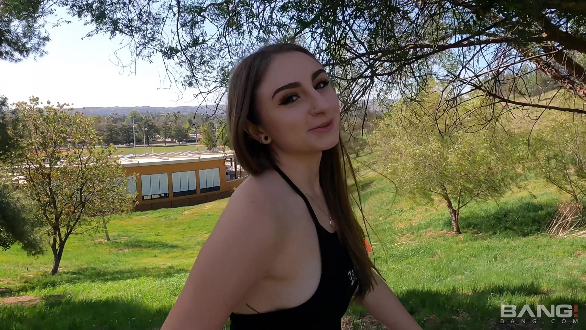 Penelope Kay Loves When Her Asshole Get Stretched And Stuffed