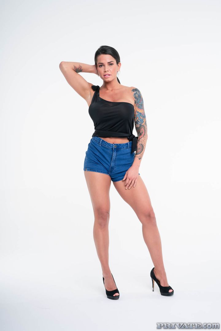 Chloe Lamour and Eveline Dellai, Photographer and Model Share a Stud