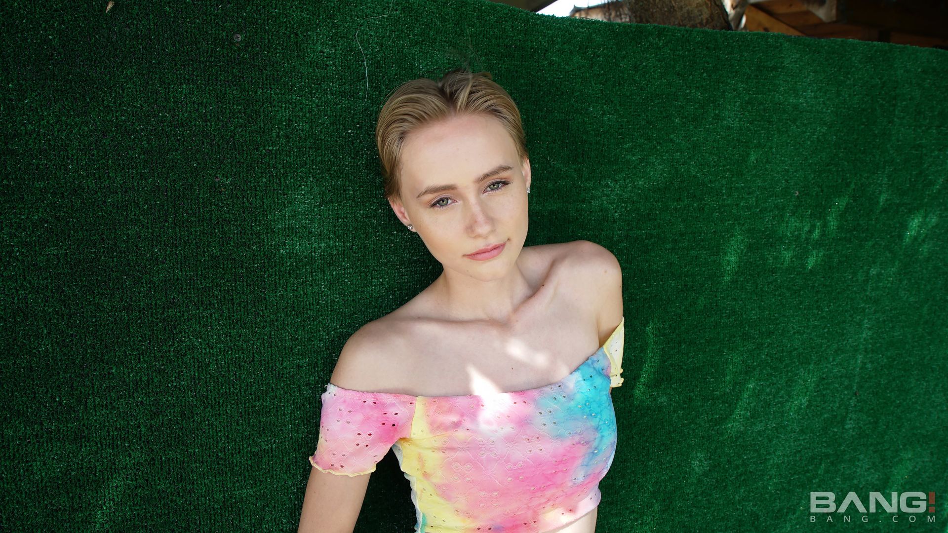 Alicia Williams Plays In The Sprinklers In A White T-Shirt