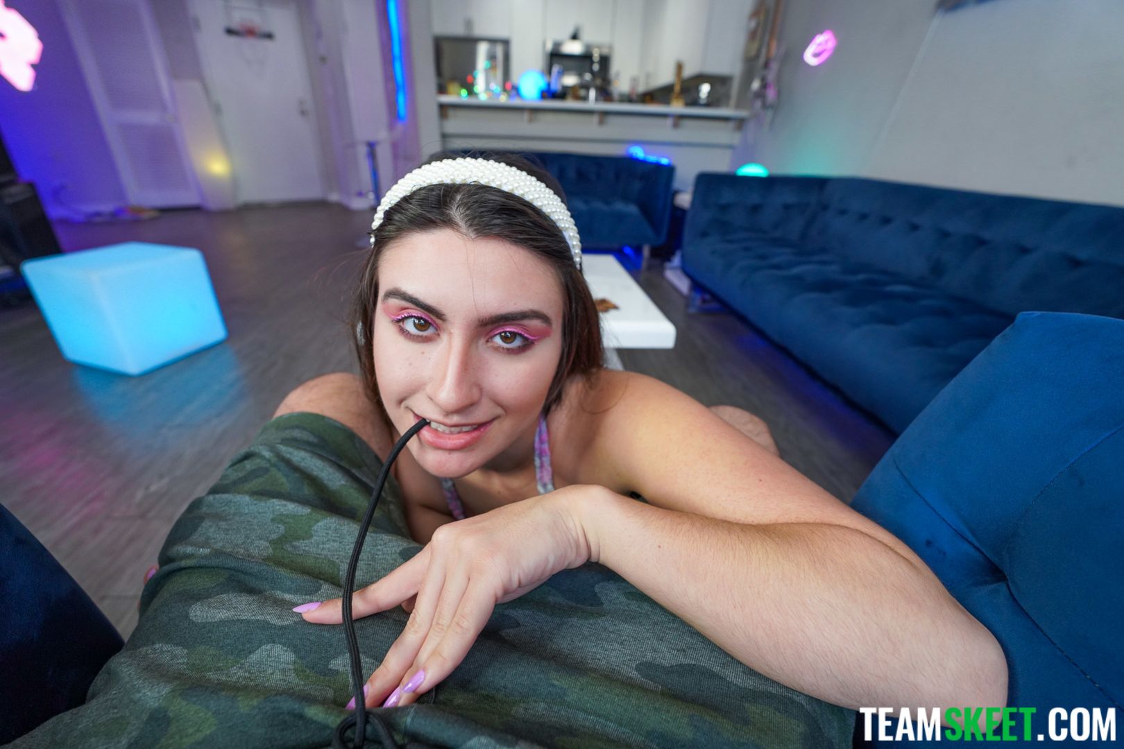 Cutie Sucks Like A Pro