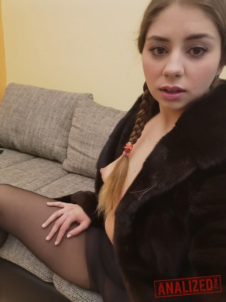 Julia Red: House Call for Anal