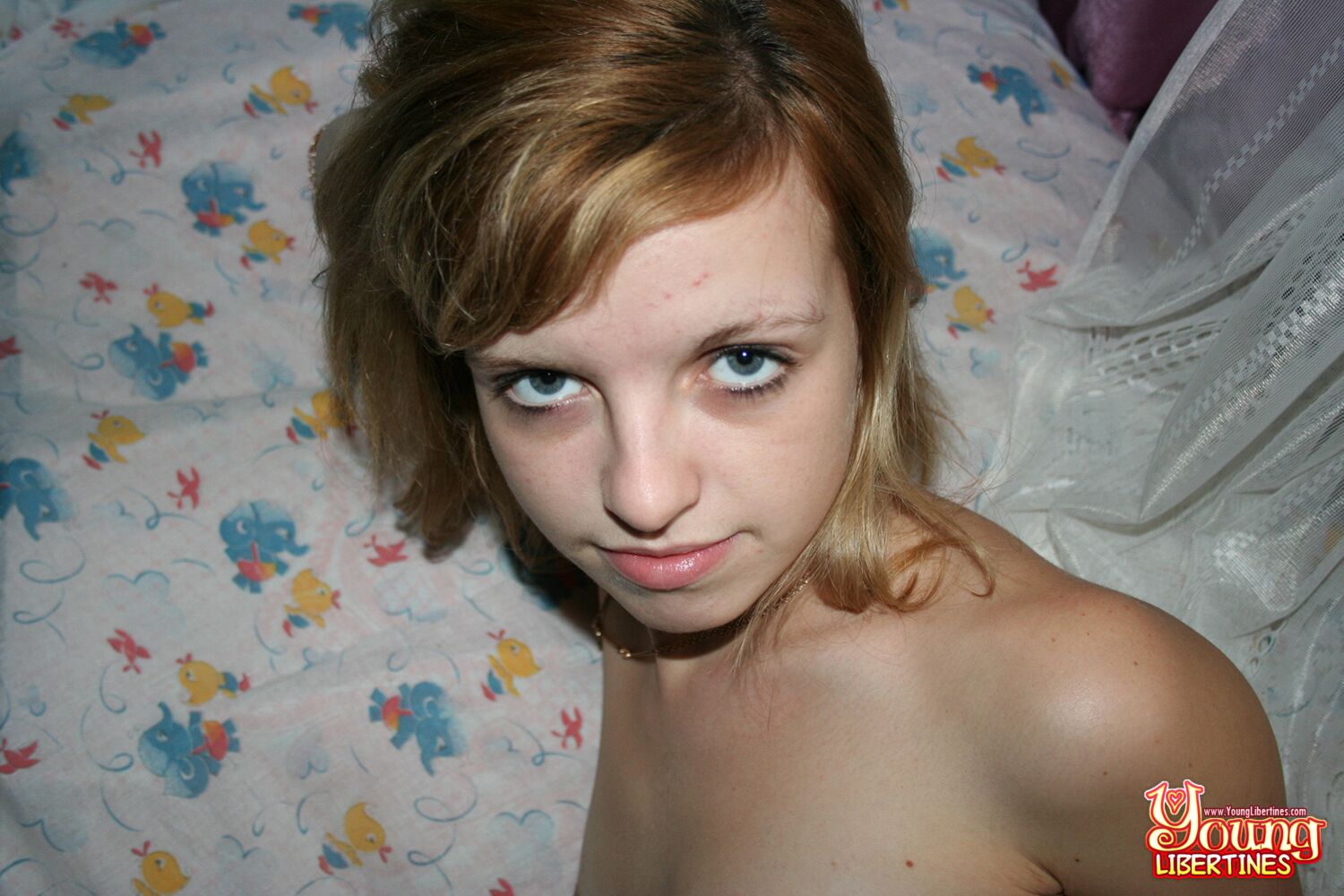TIGHT TEEN LOVES IT DOGGYSTYLE