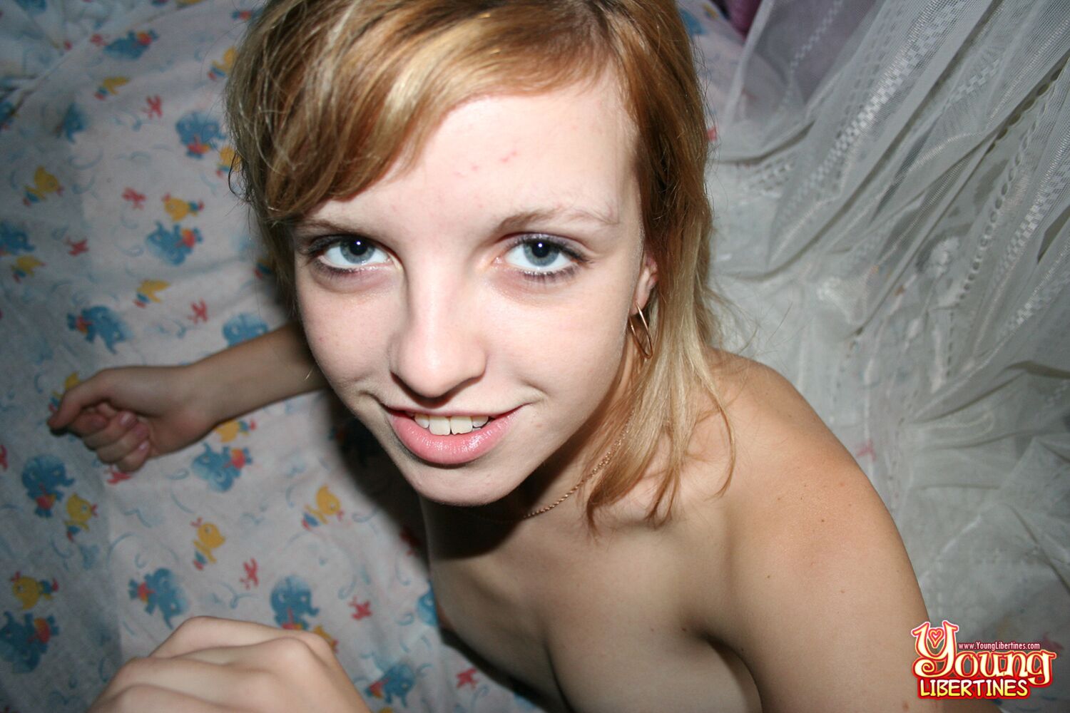 TIGHT TEEN LOVES IT DOGGYSTYLE