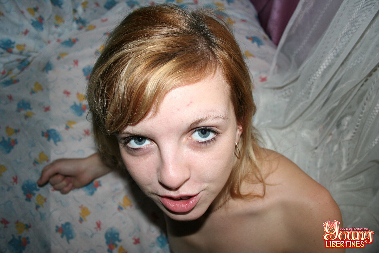 TIGHT TEEN LOVES IT DOGGYSTYLE