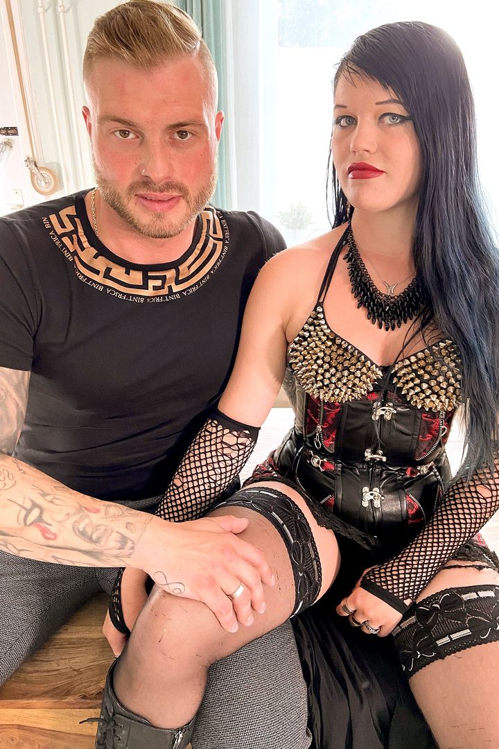 The Cambaron Dicks Down Filthy Goth Teen Doreen!