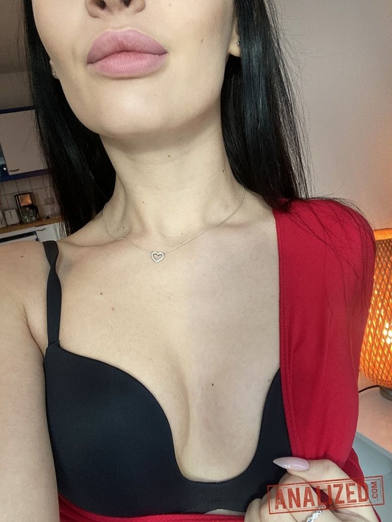 Sasha Sparrow: Fuck My Ass With the Lights Out