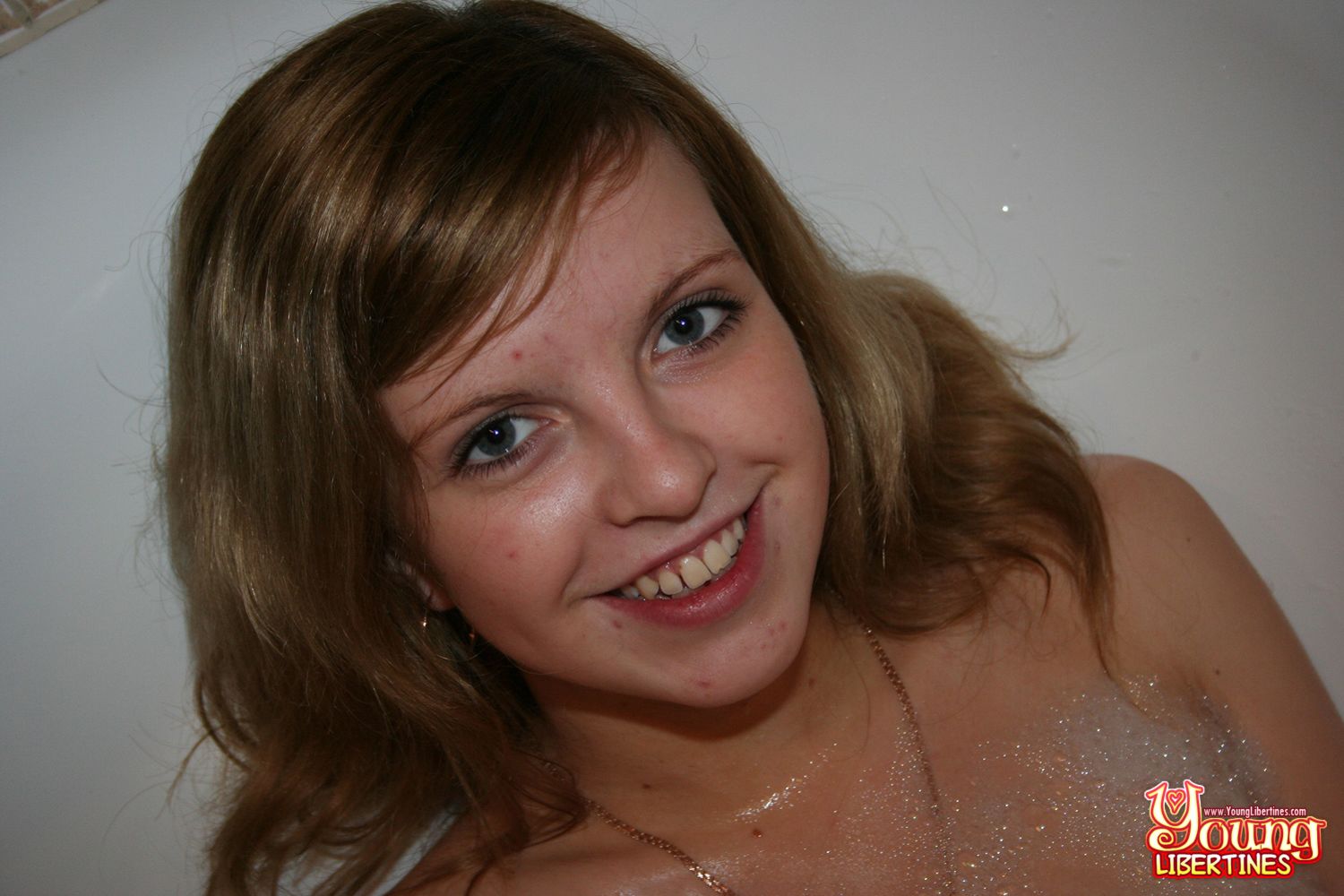HOT SOAPY BATH PERFECT FOR SEX