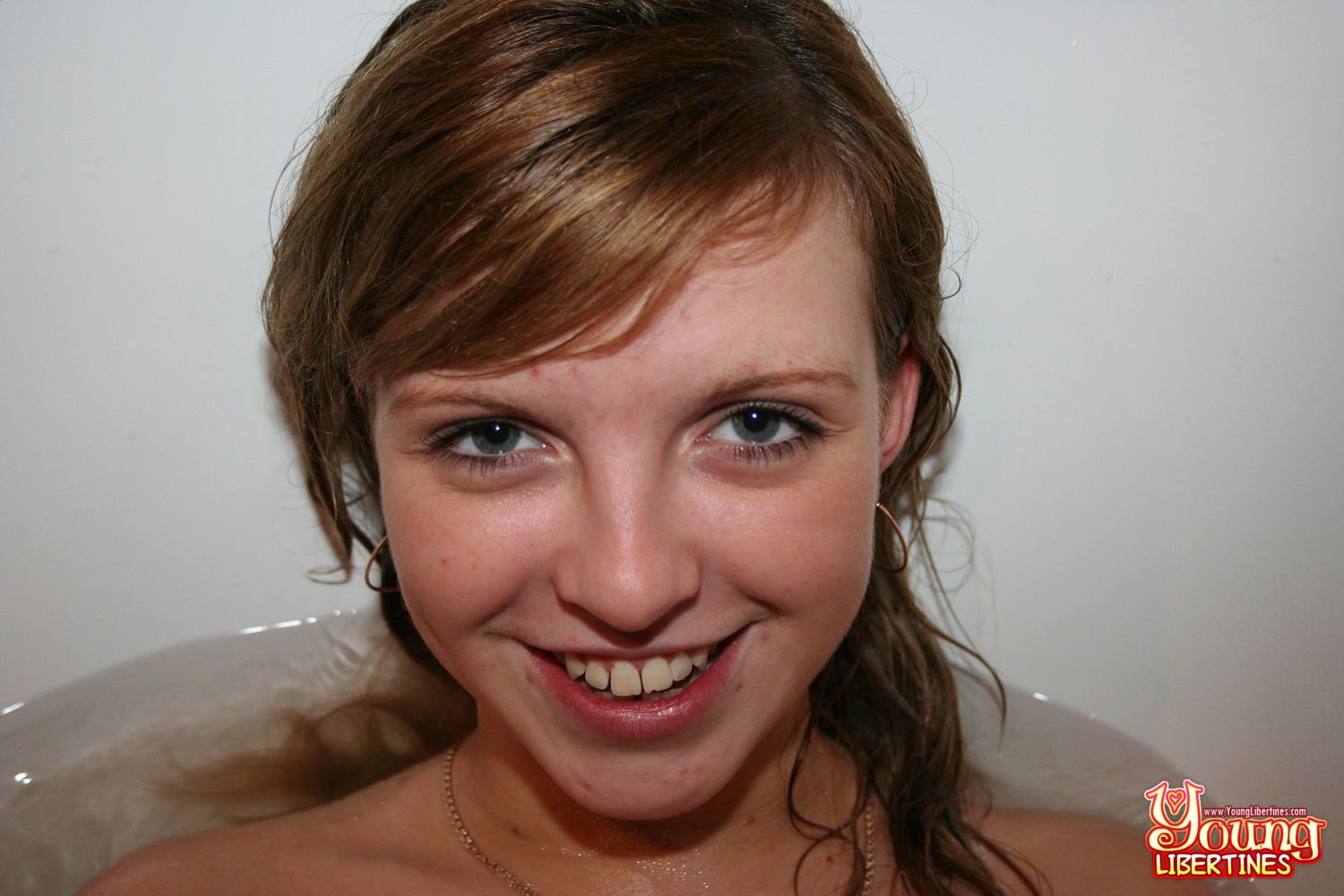 HOT SOAPY BATH PERFECT FOR SEX