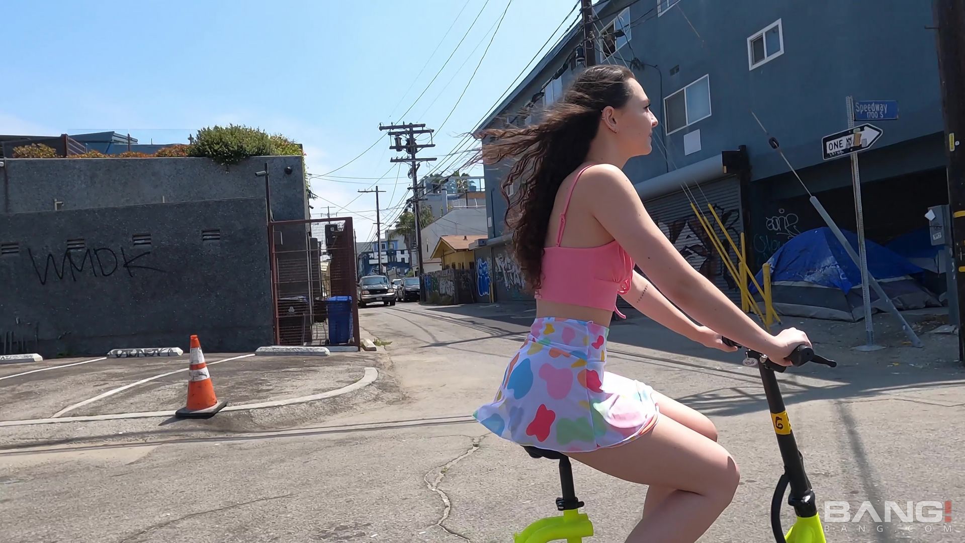 Liz Jordan Wears A G String Under Her Miniskirt And Flashes In Public