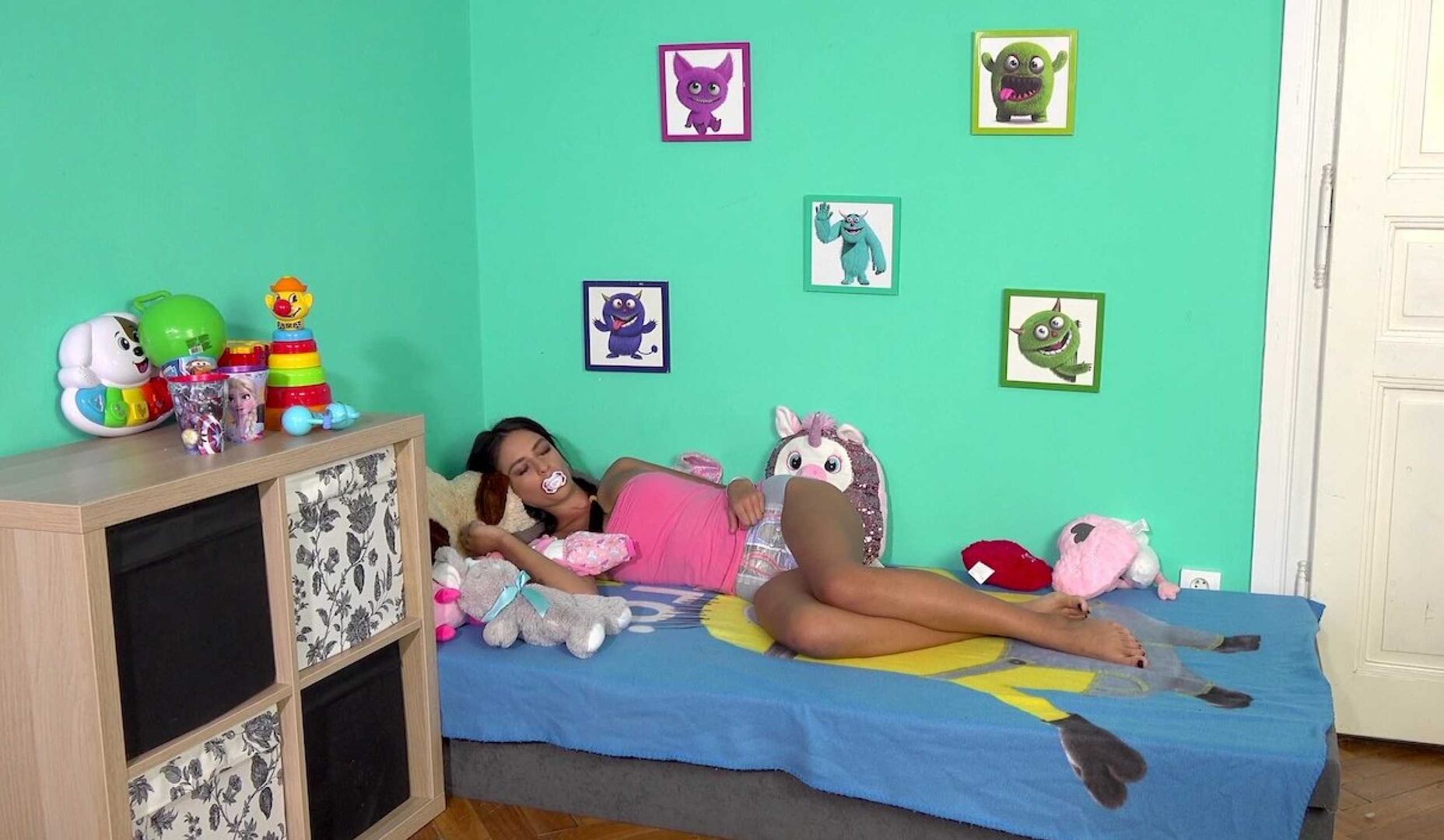 He fed her a lot of cum