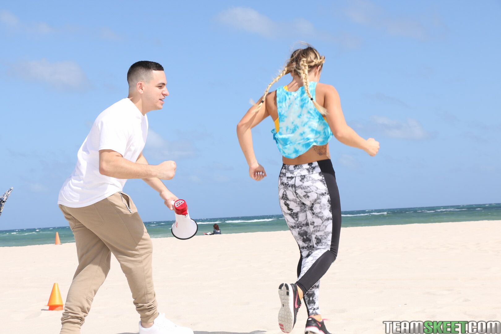Muscled Babes Do It Better