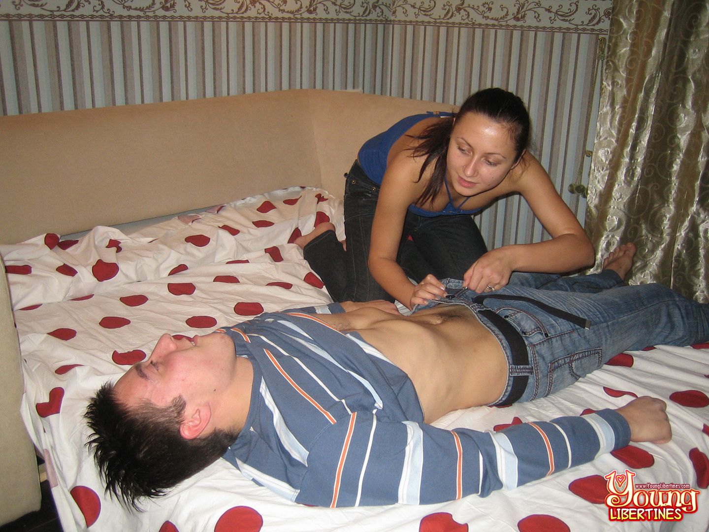 HOT FUCK AFTER A ROMANTIC DATE