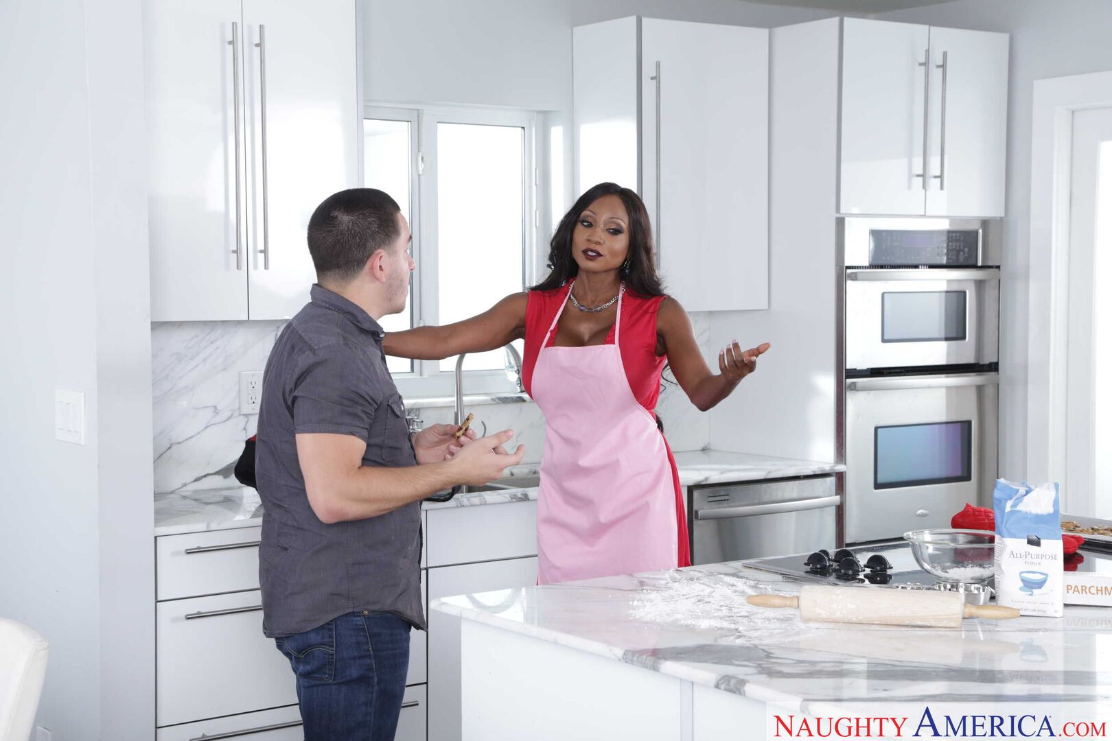 Diamond Jackson fucking in the kitchen with her tits