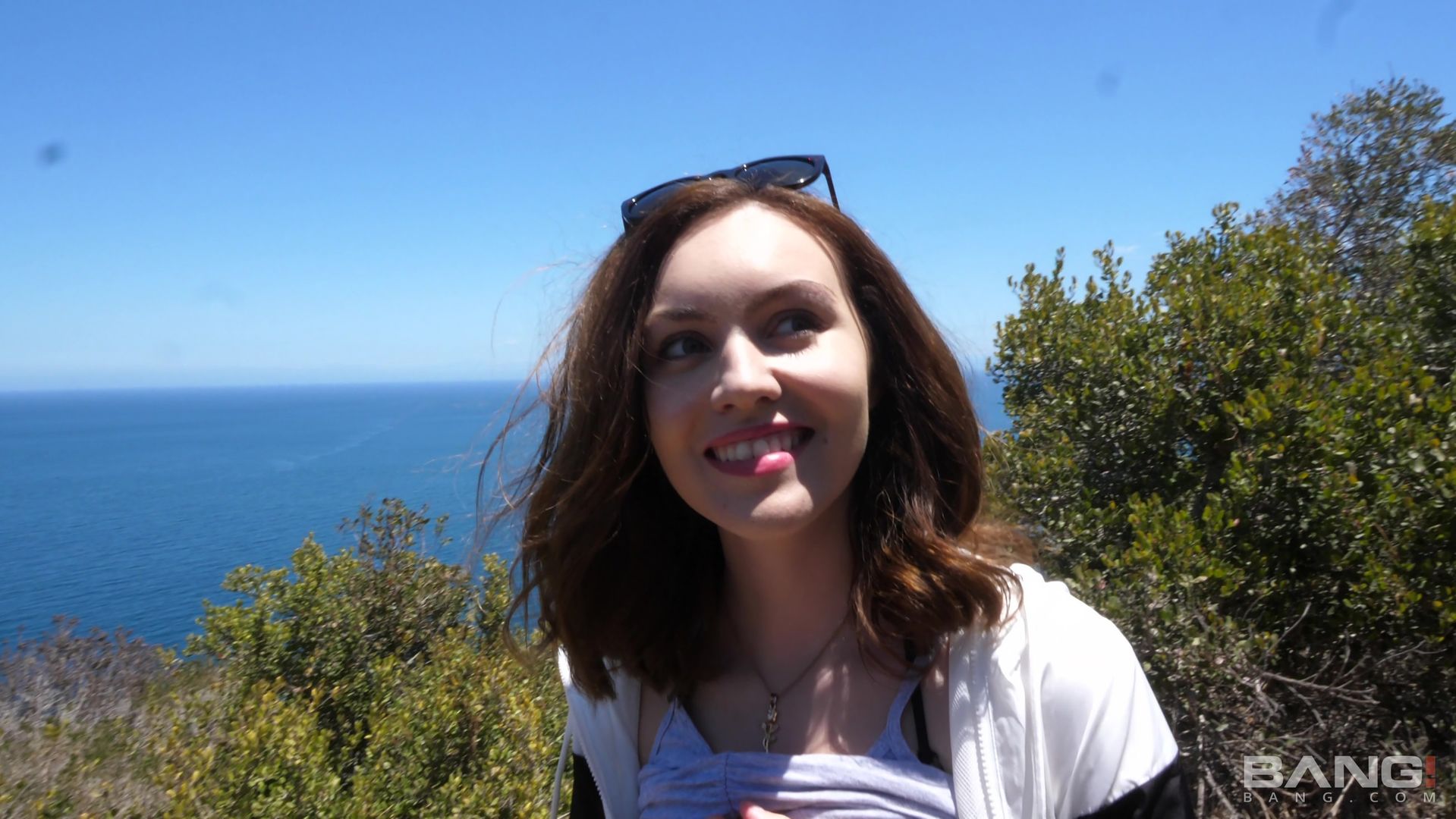 Freya Parker Pleases Herself During An Island Vacation
