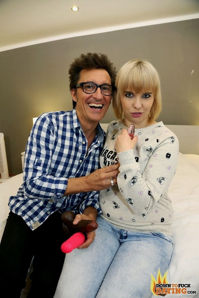 Pina Deluxe: Blind Date And A Big Dick