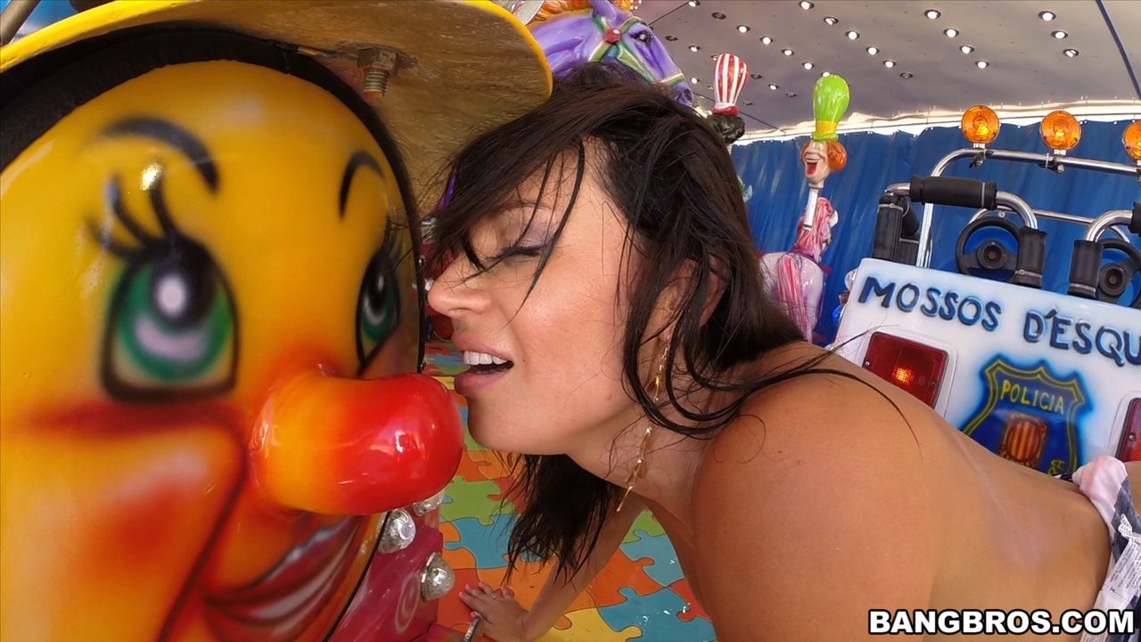 Franceska Jaimes attends the Carnival!