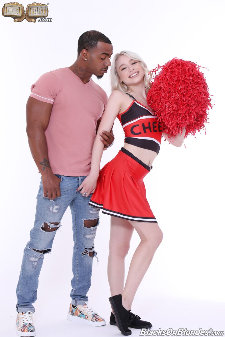 Scarlett Hampton-BlacksOnBlondes