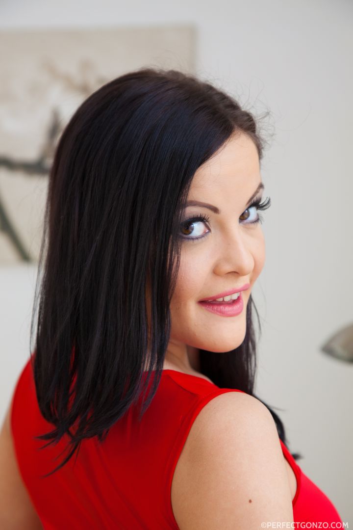 Dolly Diore 4