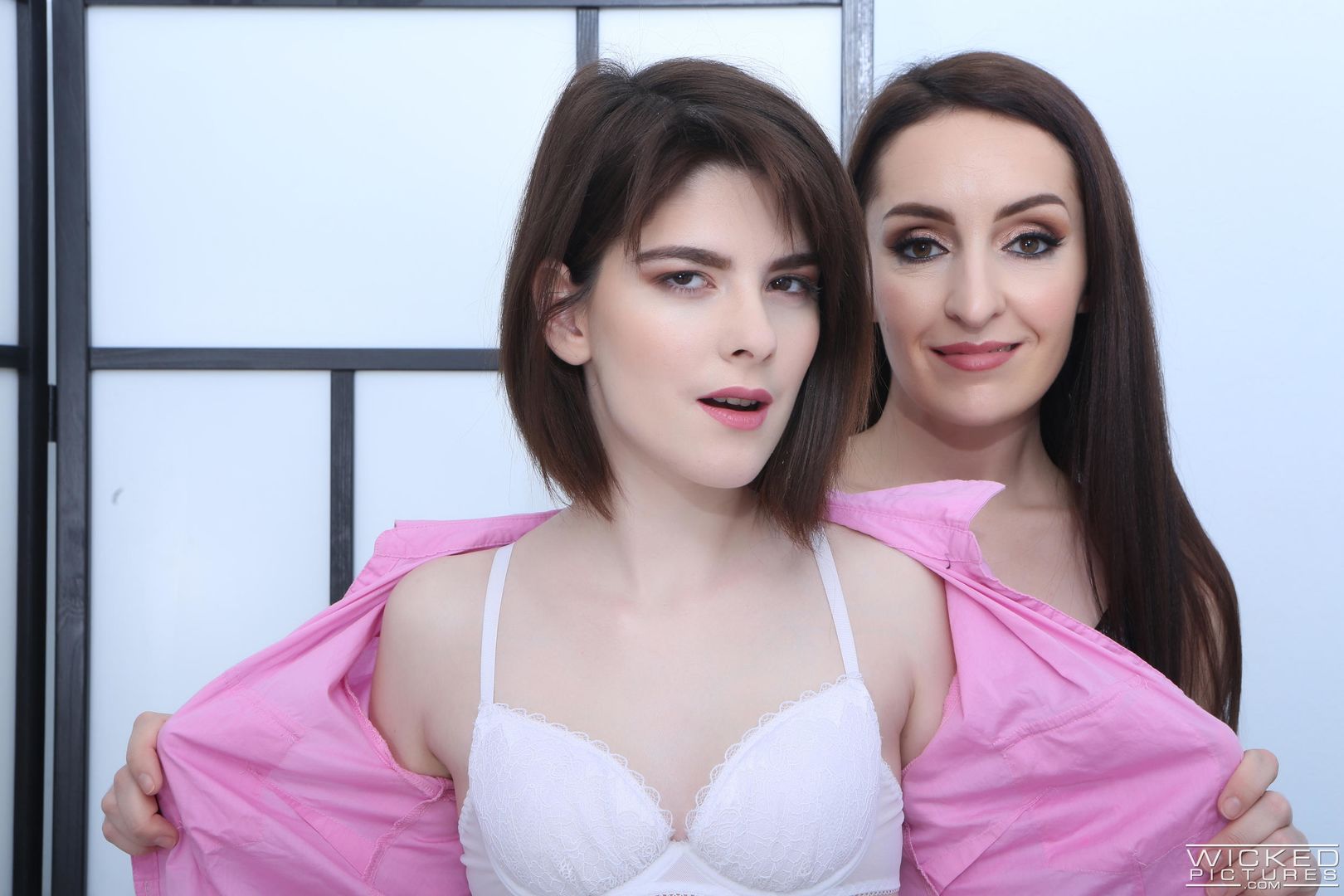 She Kissed A Girl And She Liked It, Scene 5