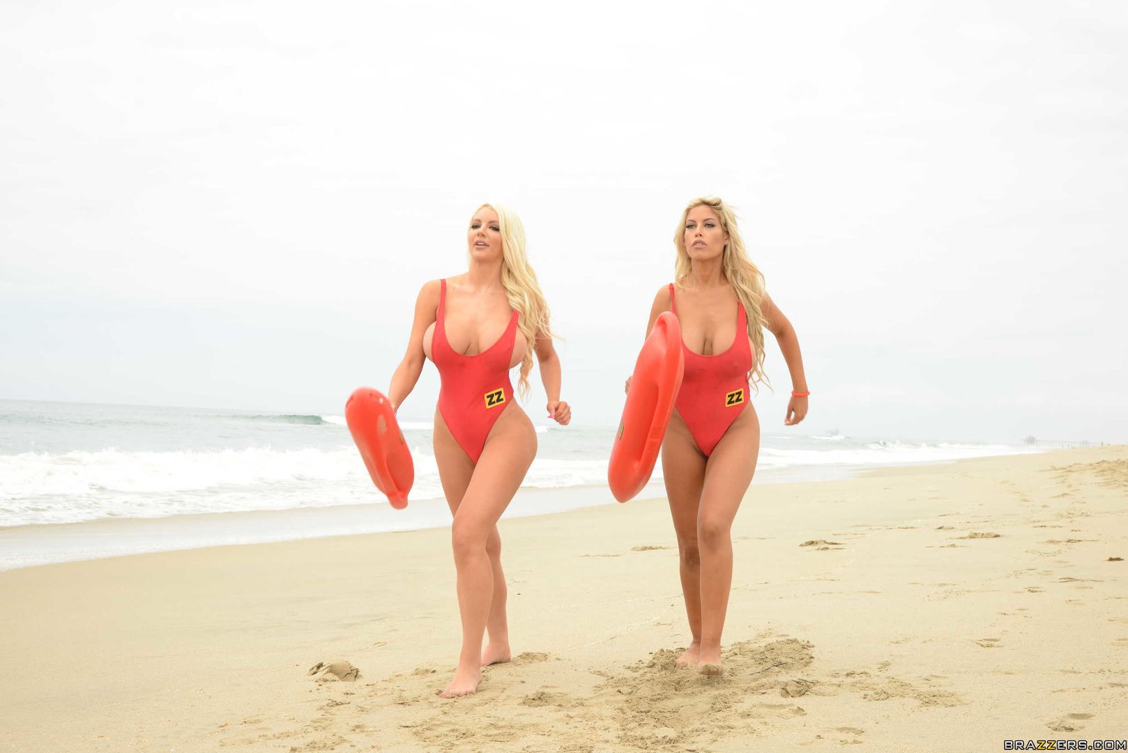 BabeZZ Watch: A XXX Parody
